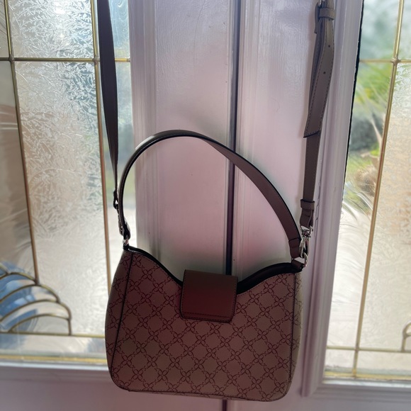 Elegant Nine West Taupe Crossbody in Signature NW LOGO Like New! - Picture 10 of 14